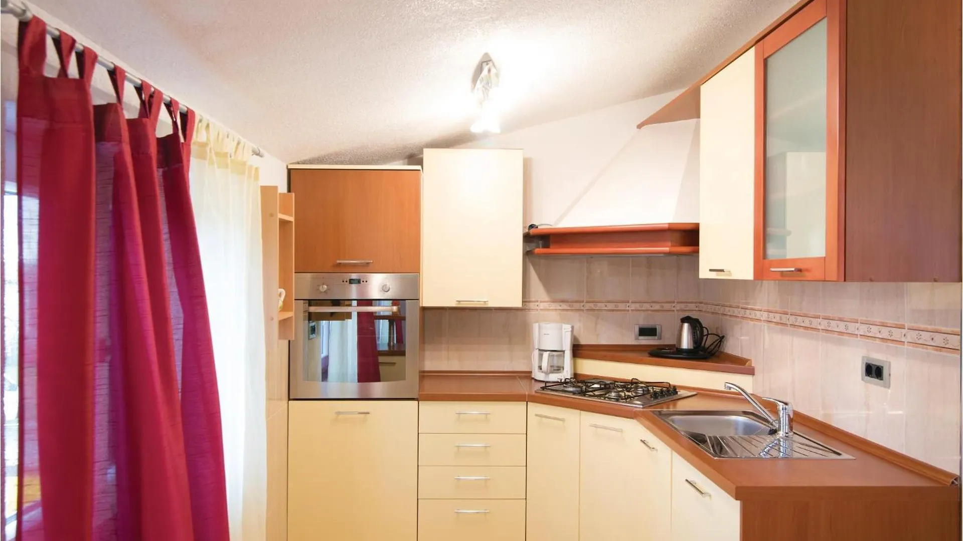 Stunning Home In Nedescina With Kitchen 0*,  Croazia